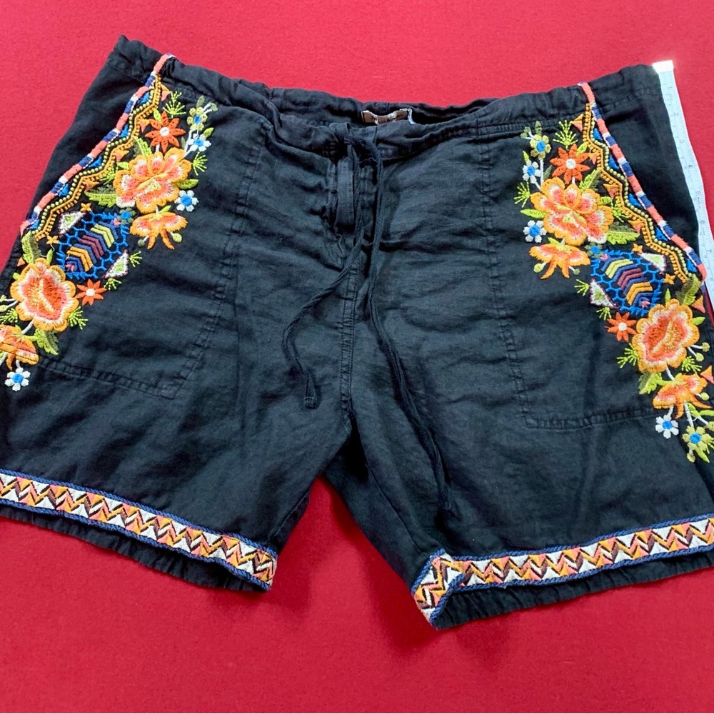 Johnny Was Black Embroidered Women Shorts